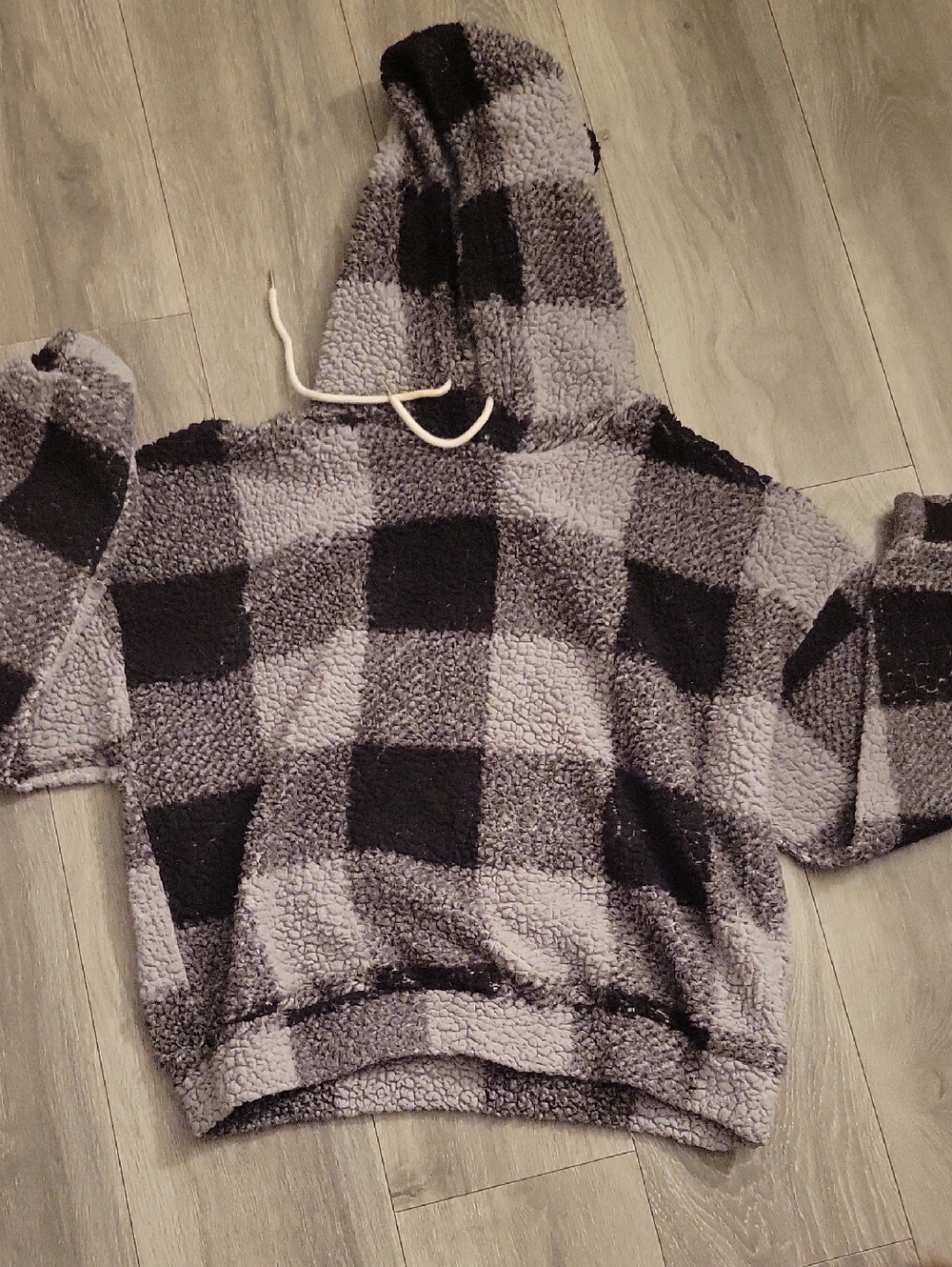 Chunky Buffalo Plaid Sherpa Hoodie - Black & Light Gray